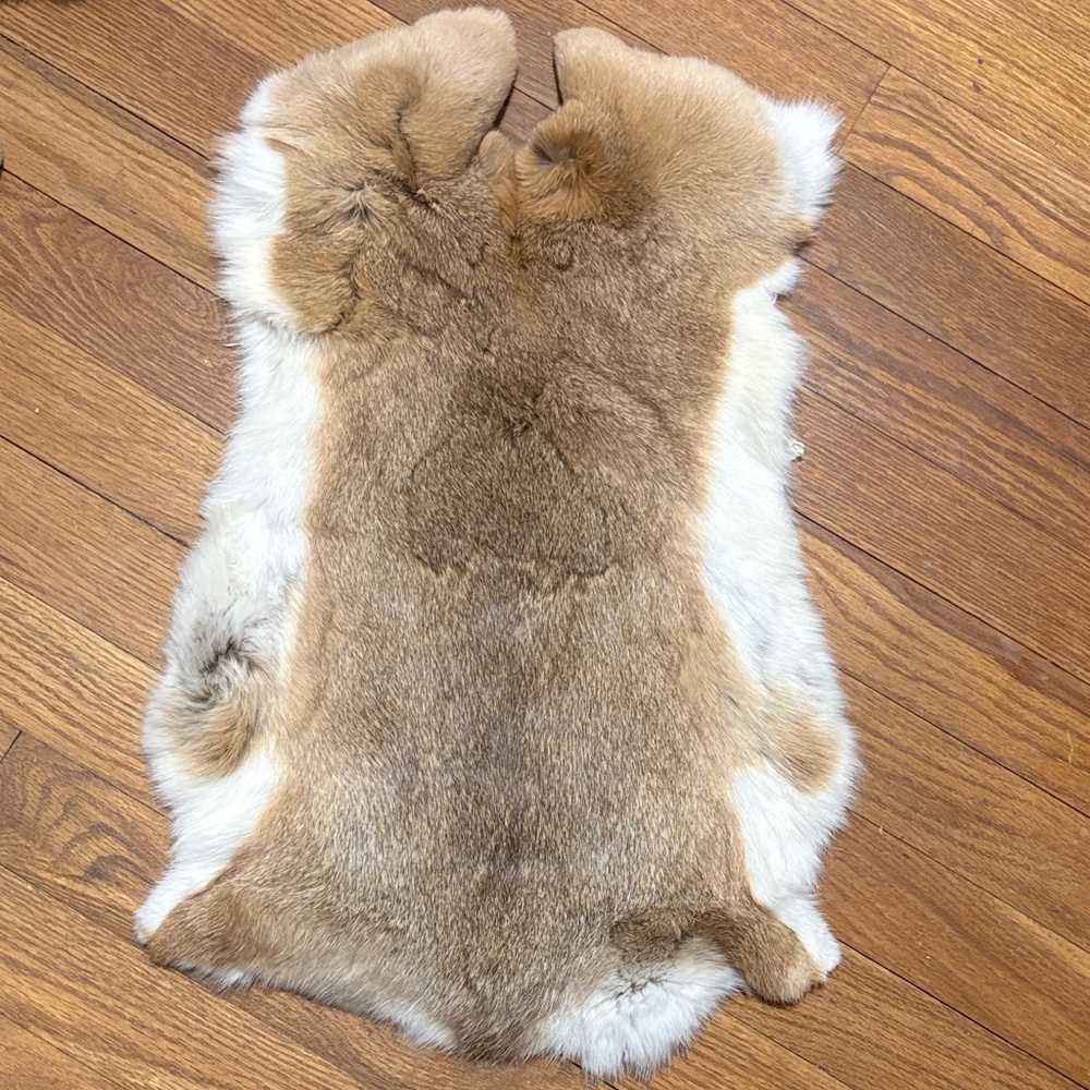 #0612 Tan White Real Rabbit Pelt for Crafts